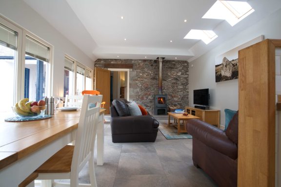 Corrimony cottage - open plan